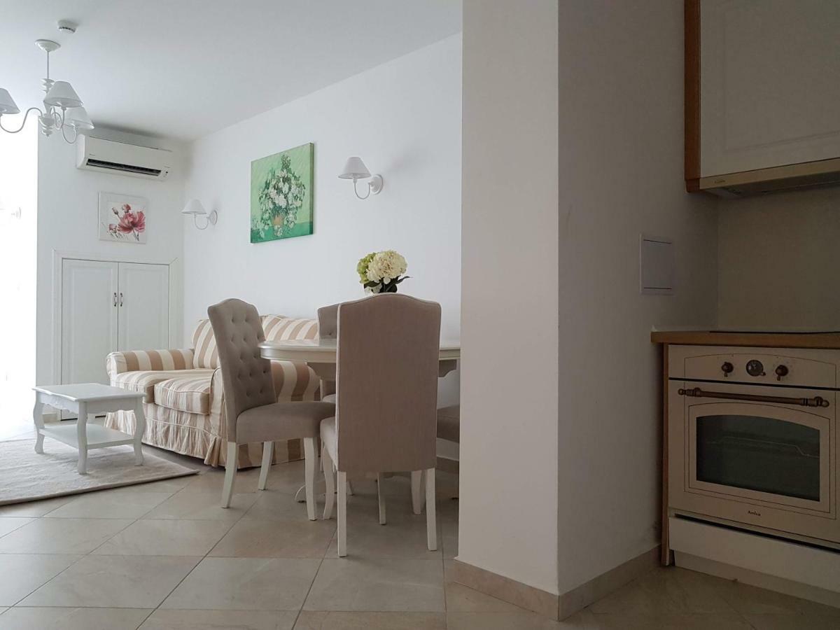 Sanisidro - Flores Garden Apartment Chernomorets Bagian luar foto